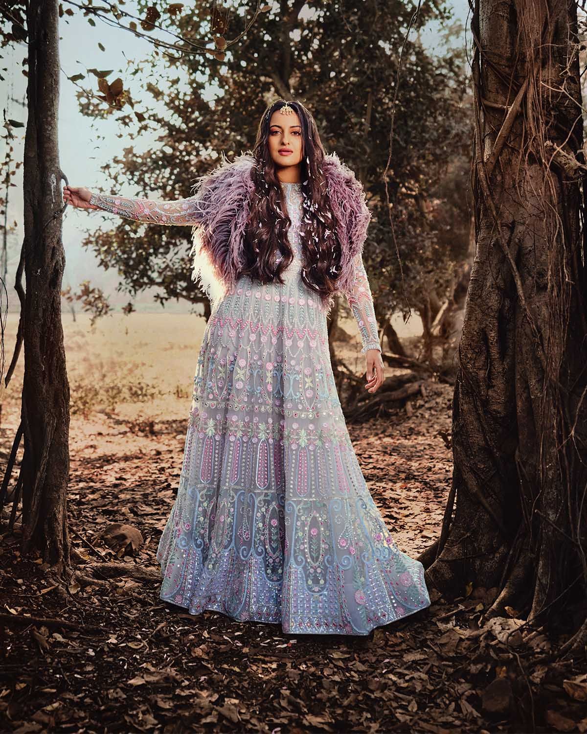 Sonakshi Sinha in Falguni Shane Peacock Anarkali