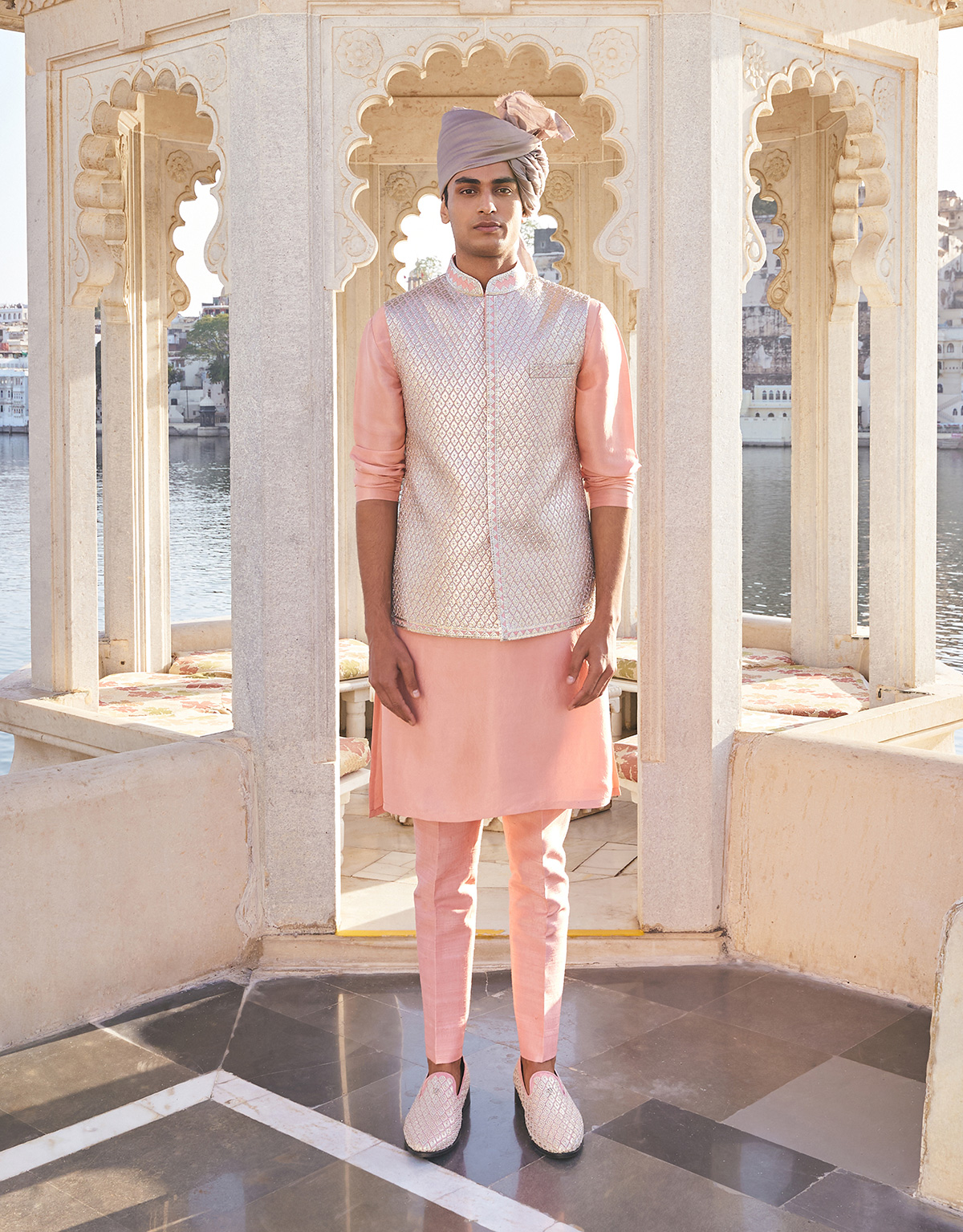 Falguni Shane Peacock Kurta and Bandi set