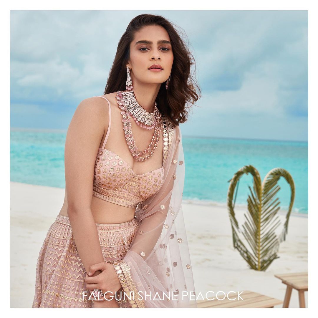 Pastels, nude tones, and other neutral tones could work befittingly well for a Haldi