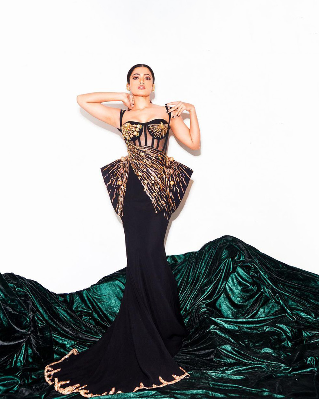 Falguni and shane clearance peacock evening gowns