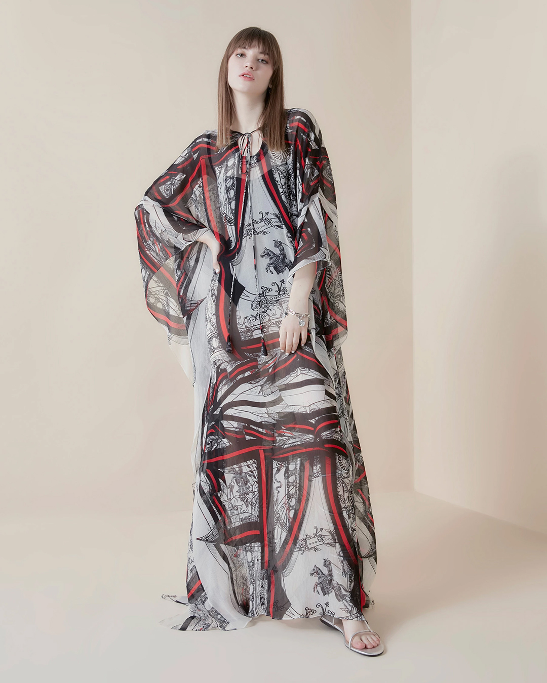 Uber-chic kaftans for women to have in your fashion wardrobe