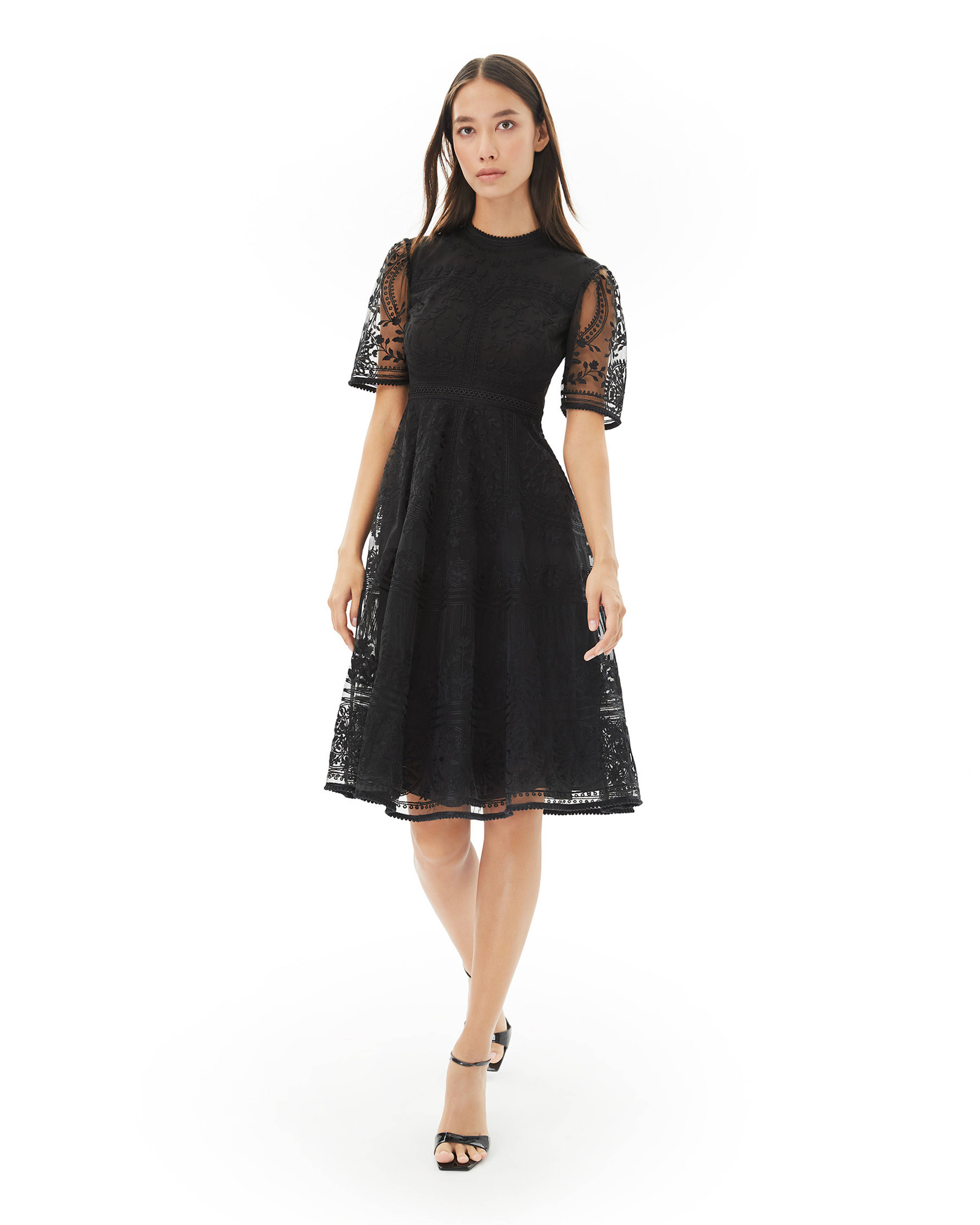 cocktail attire for women